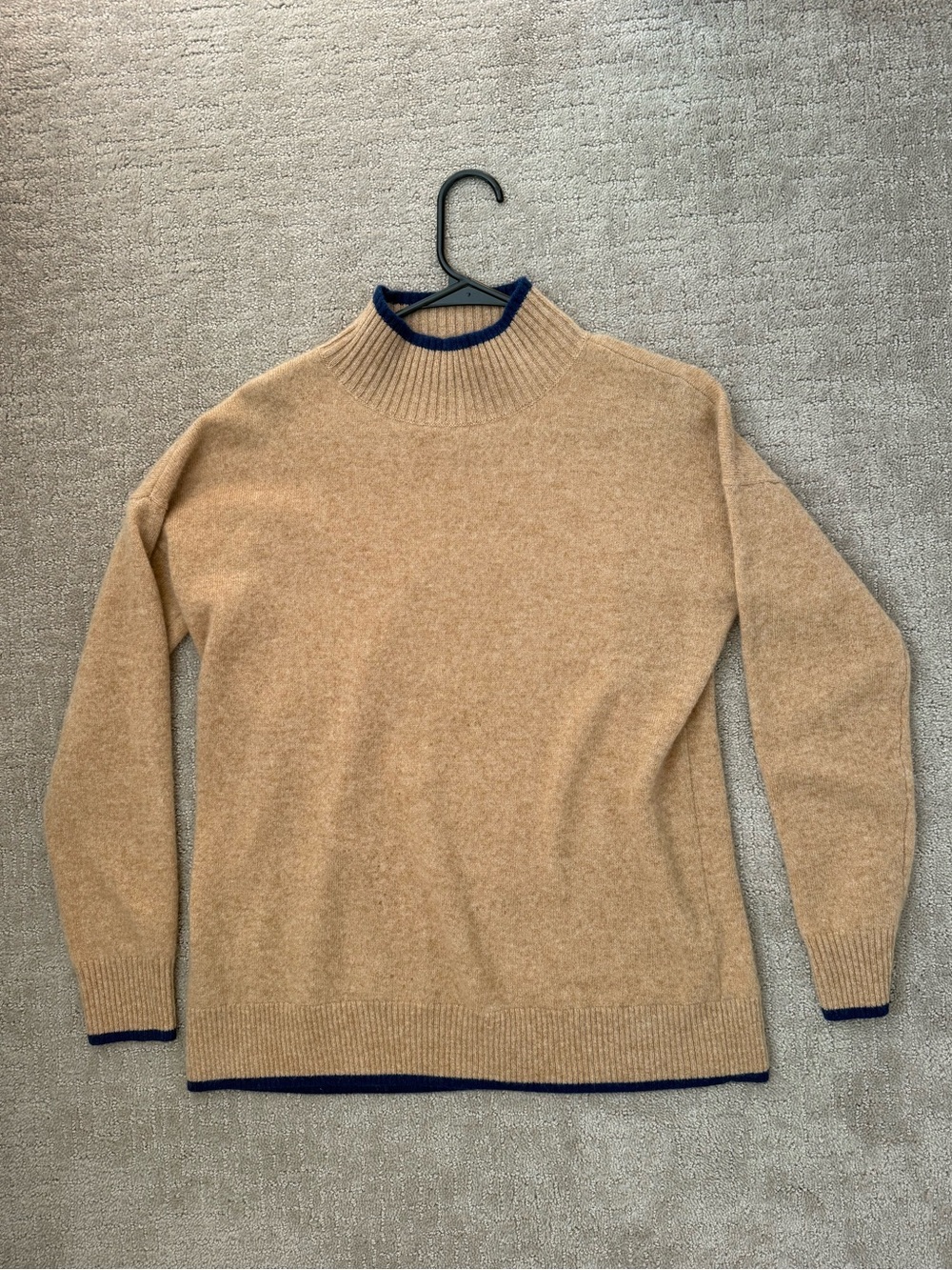 Saks Fifth Avenue Women’s Cashmere Camel Sweater with Navy Trim Mock Neck - S
